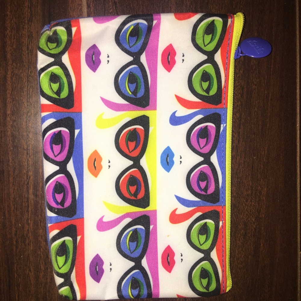 An ipsy makeup bag!!